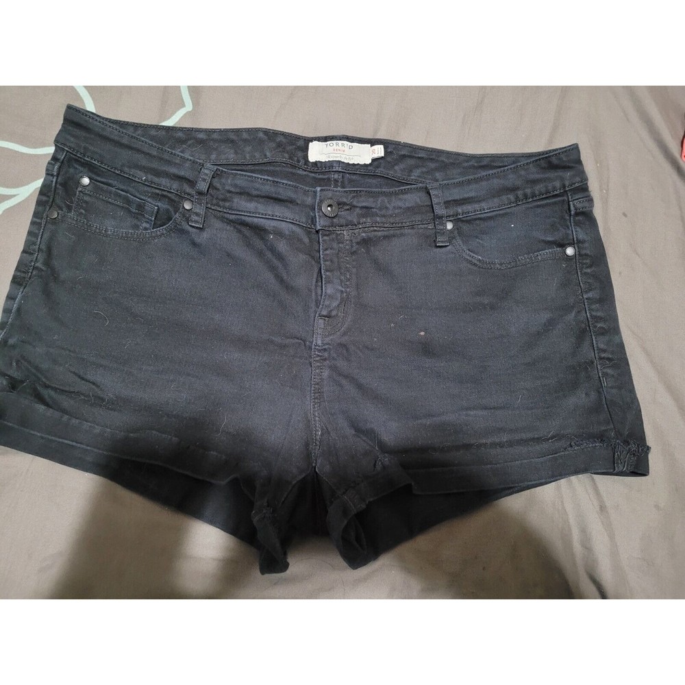 Womens Torrid Dark Denim Jean Rolled Cuff Shorts Size 20 Plus